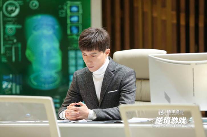 张嘉:从邻家男孩到时尚雅痞 演员就是应该有千张面孔