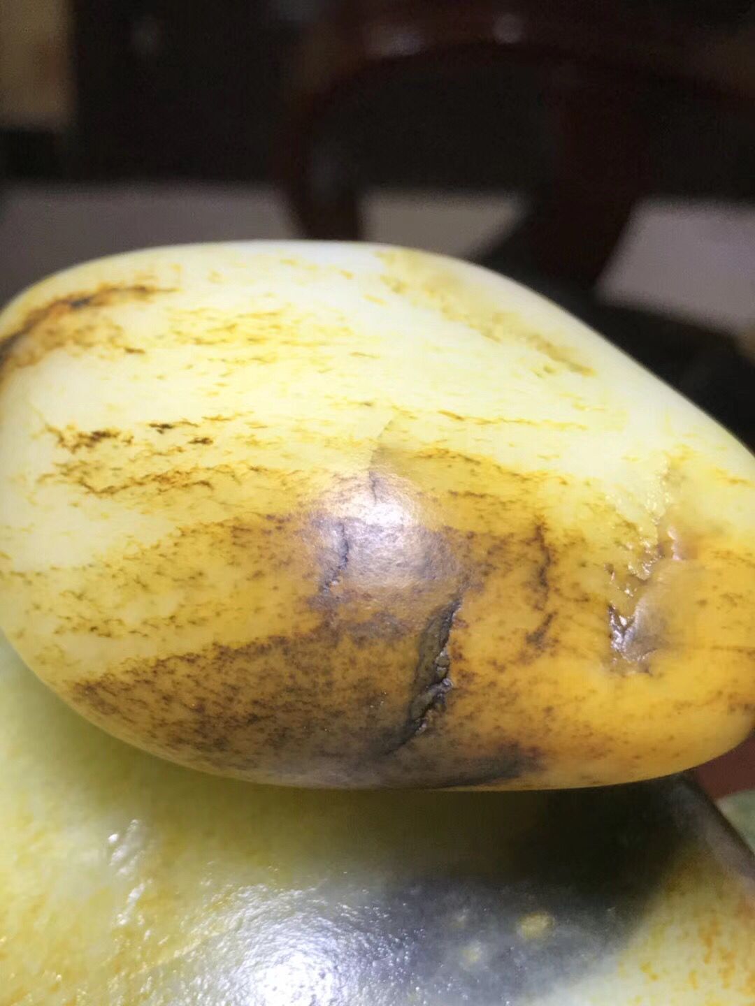 新疆和田玉金皮籽料原石