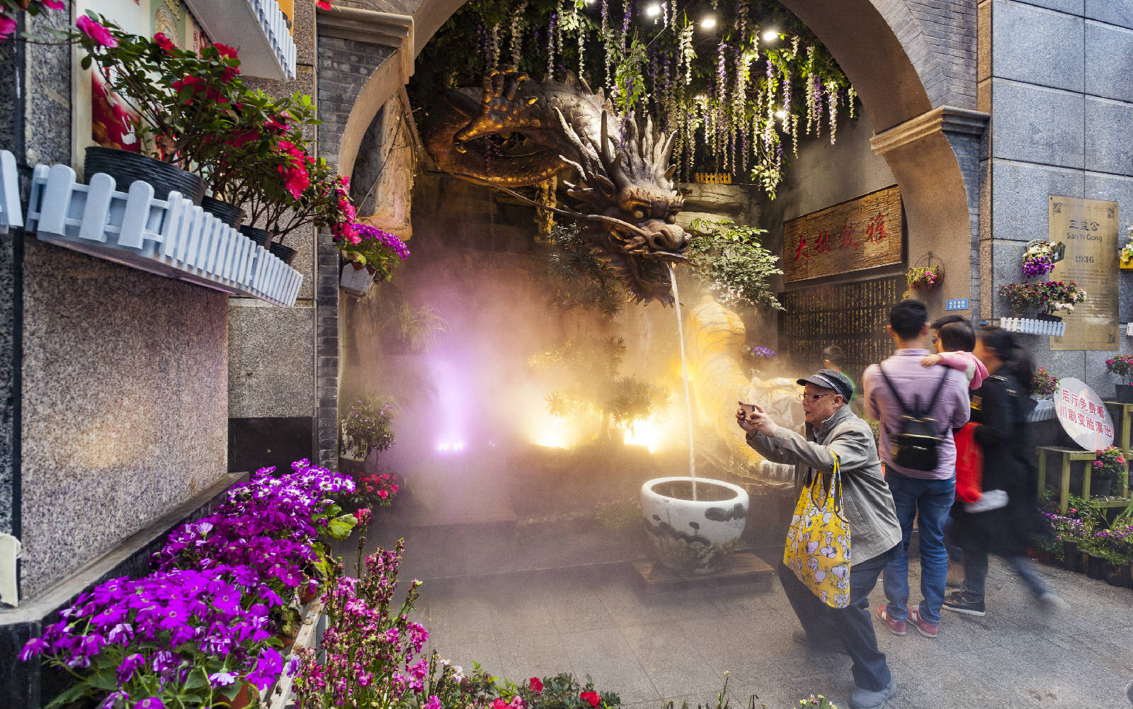 拍张春熙的美�