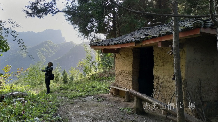 二进春光明媚的西清三河村 光雾山情歌摄_45.jpg