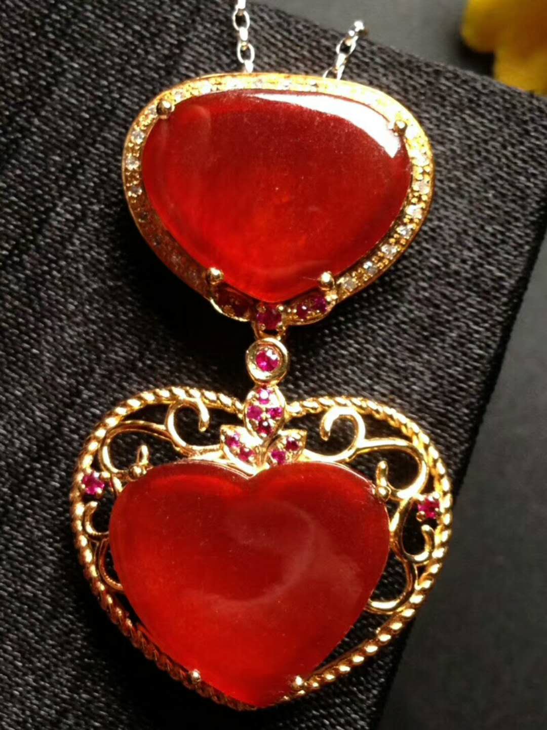 【缅甸翡翠】18k金镶冰种心形红翡吊坠