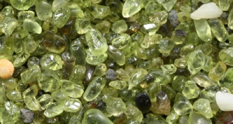olivine-kilauea-750x400.jpeg
