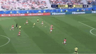 默尼耶禁区内推射破门.gif