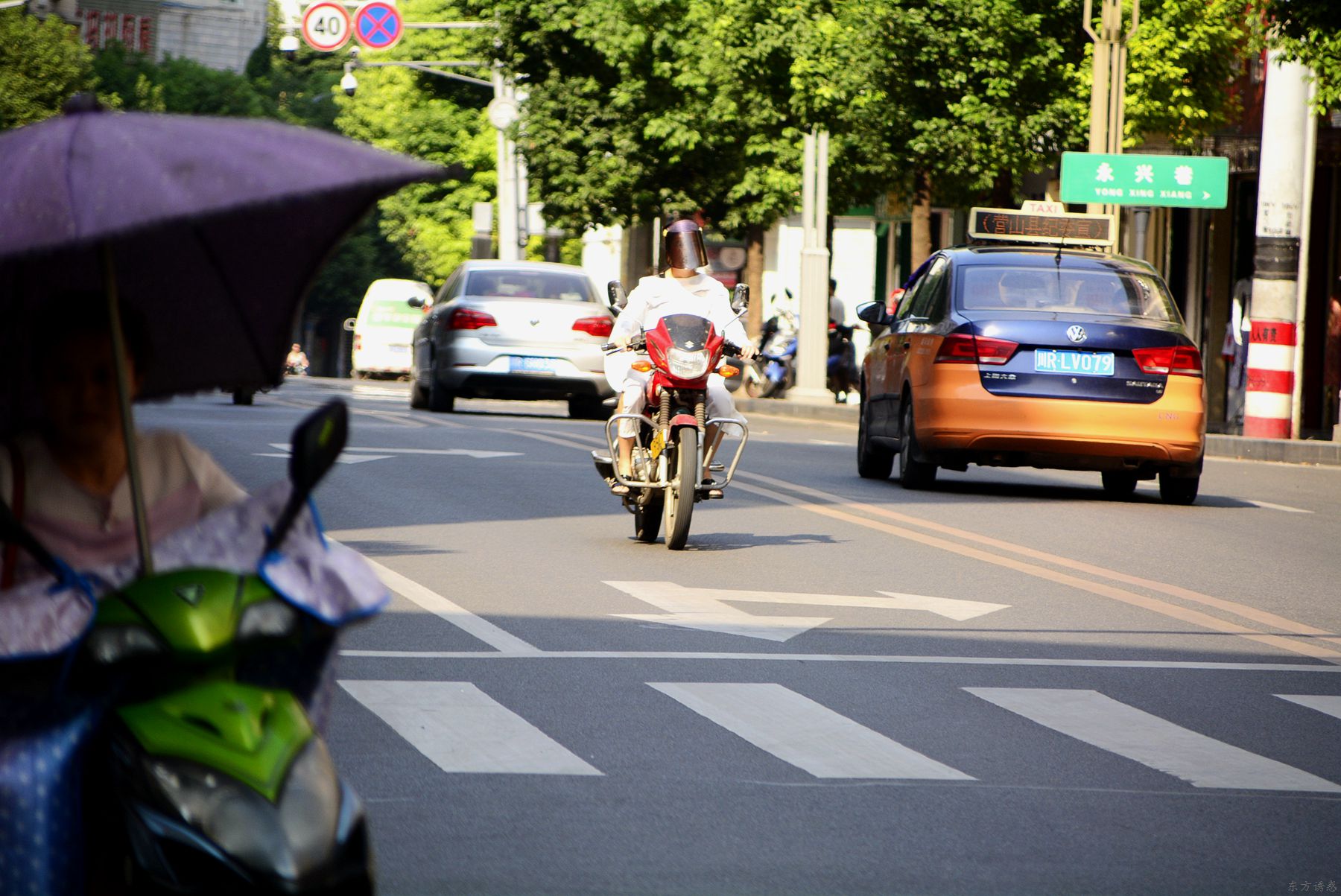 ļ014.jpg