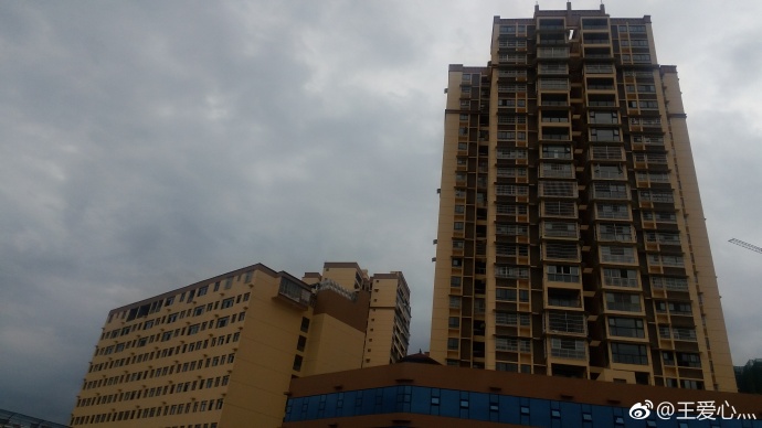 005Rruz9gy1ft08lwbxv0j336o1si4qq.jpg