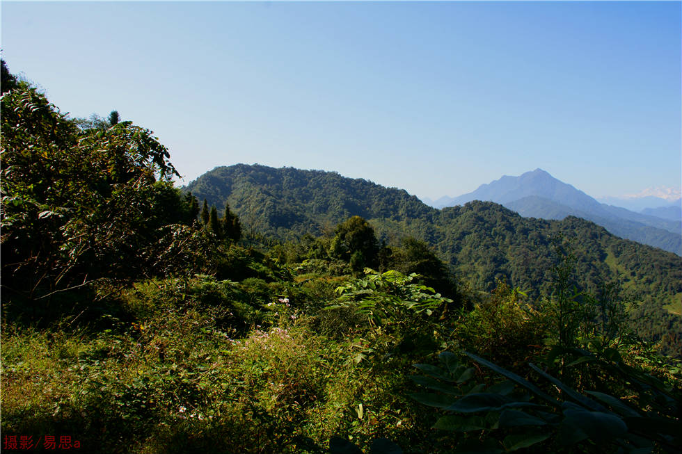 白沙河谷,紫坪铺水库,远山