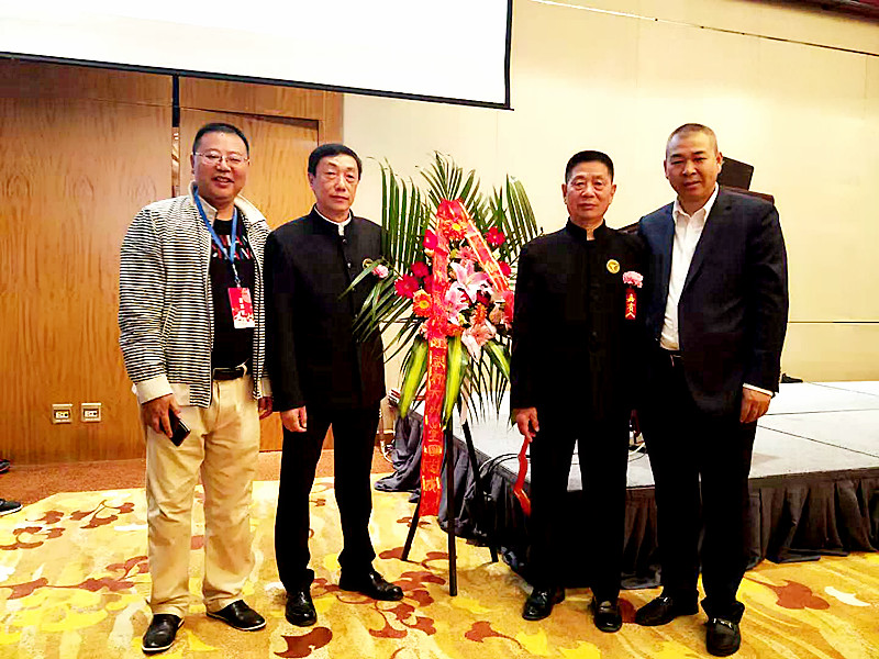 微信图片_20181029194739_副本.jpg
