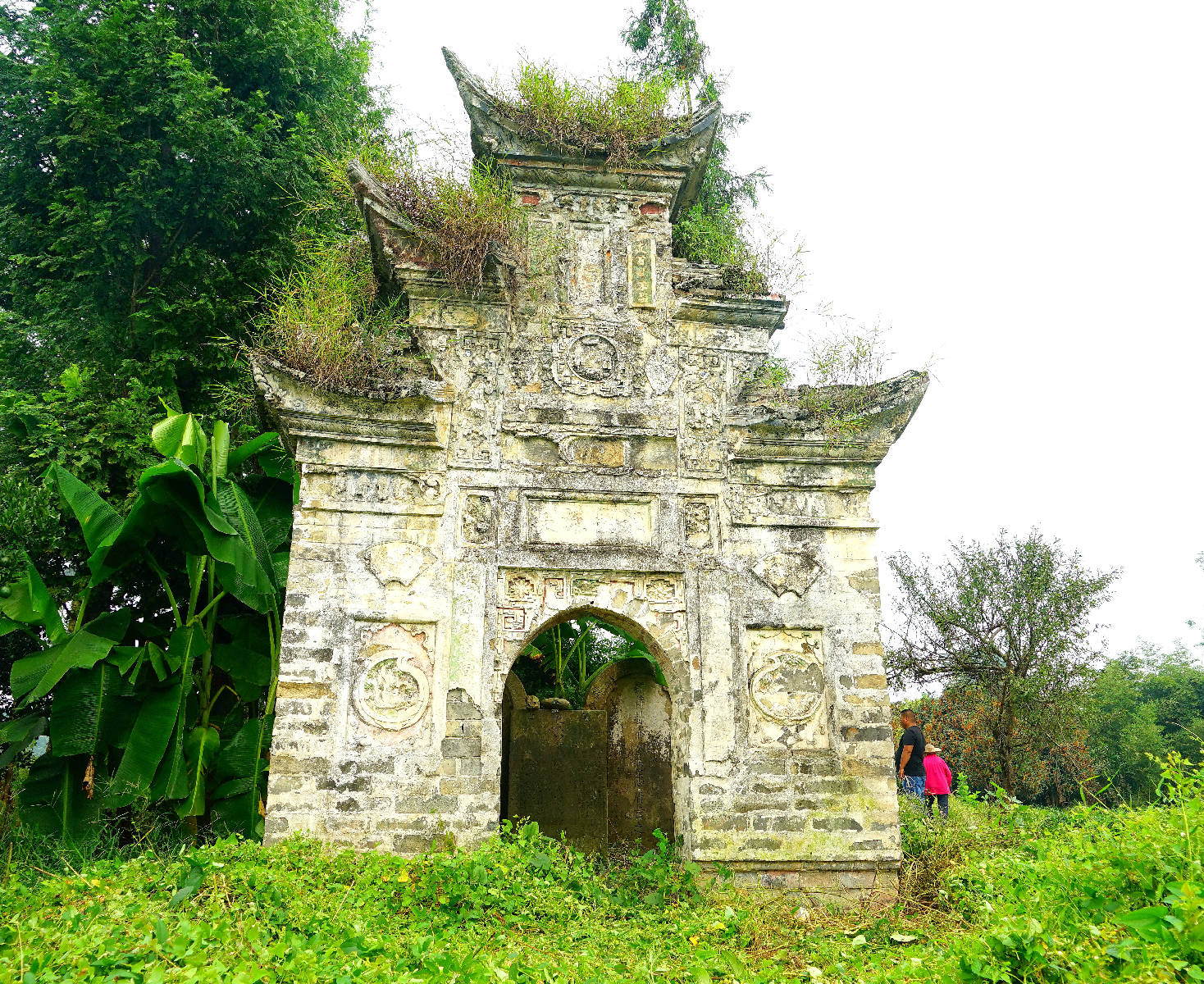 喻岗村陵寝牌