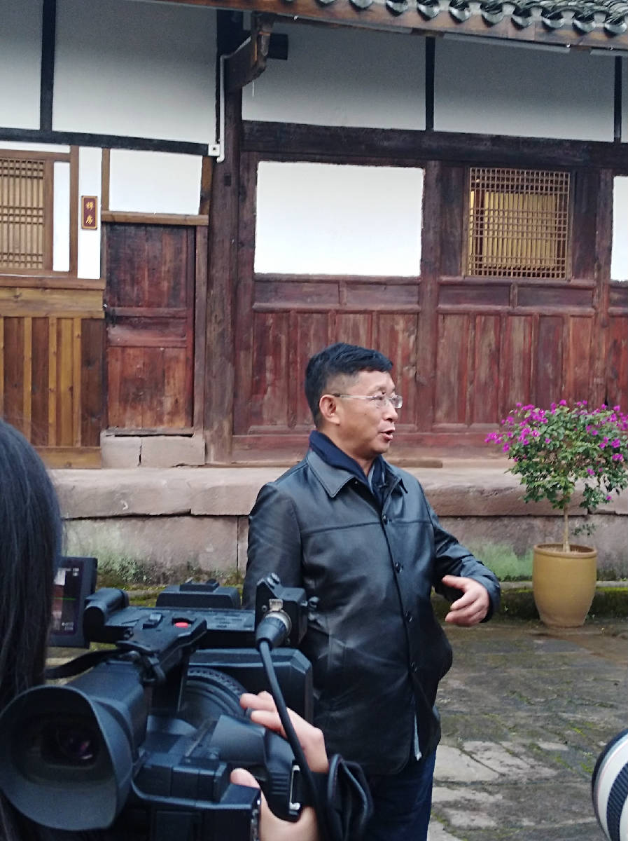 在岳池和溪曲