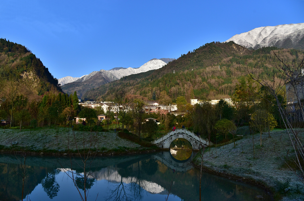 彭州龙门山镇风景区图片