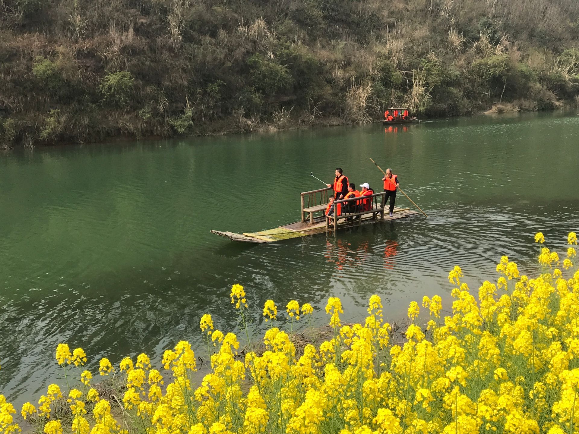 顺庆区渔溪乡首届嘉陵江原生态旅游节昨天开幕