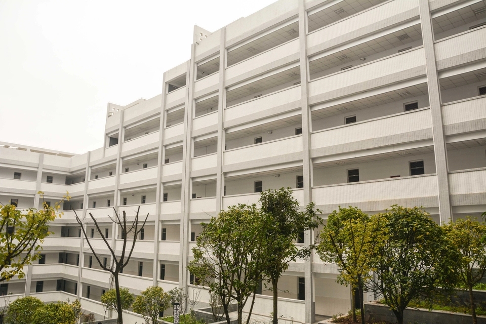 四川建华职业学院图片