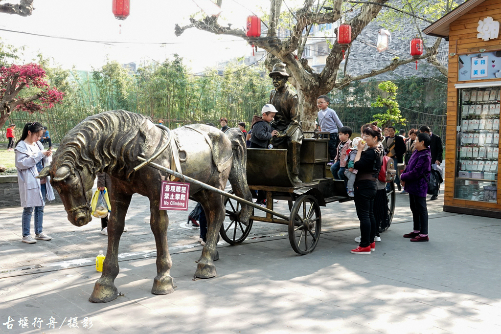 清明放水节游灌县古城013.jpg