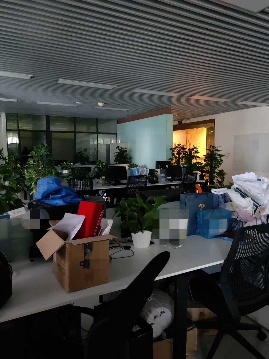 成都晶科一号写字楼停电说停就停,搞的我们一点准备都没有!