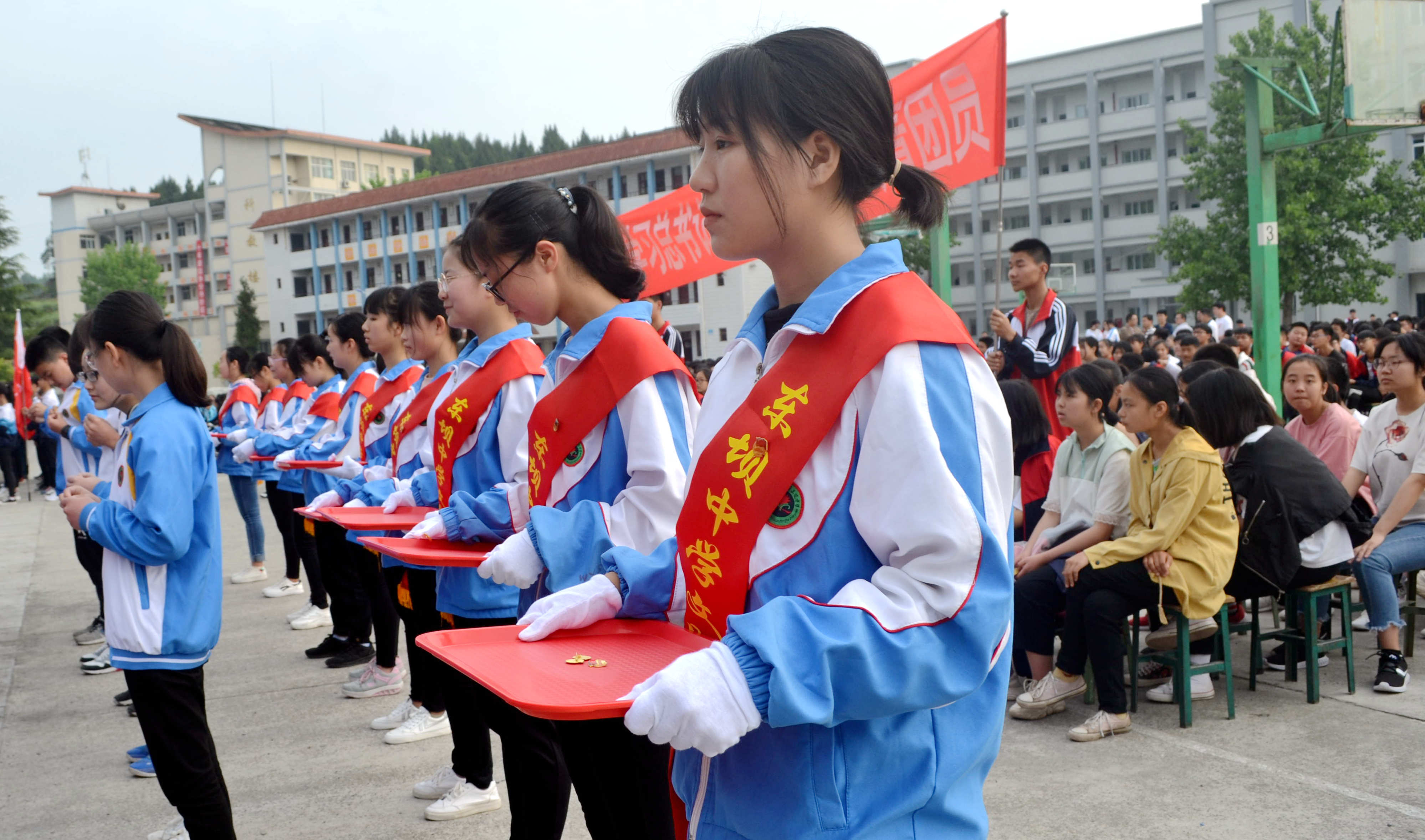 广元东坝中学图片