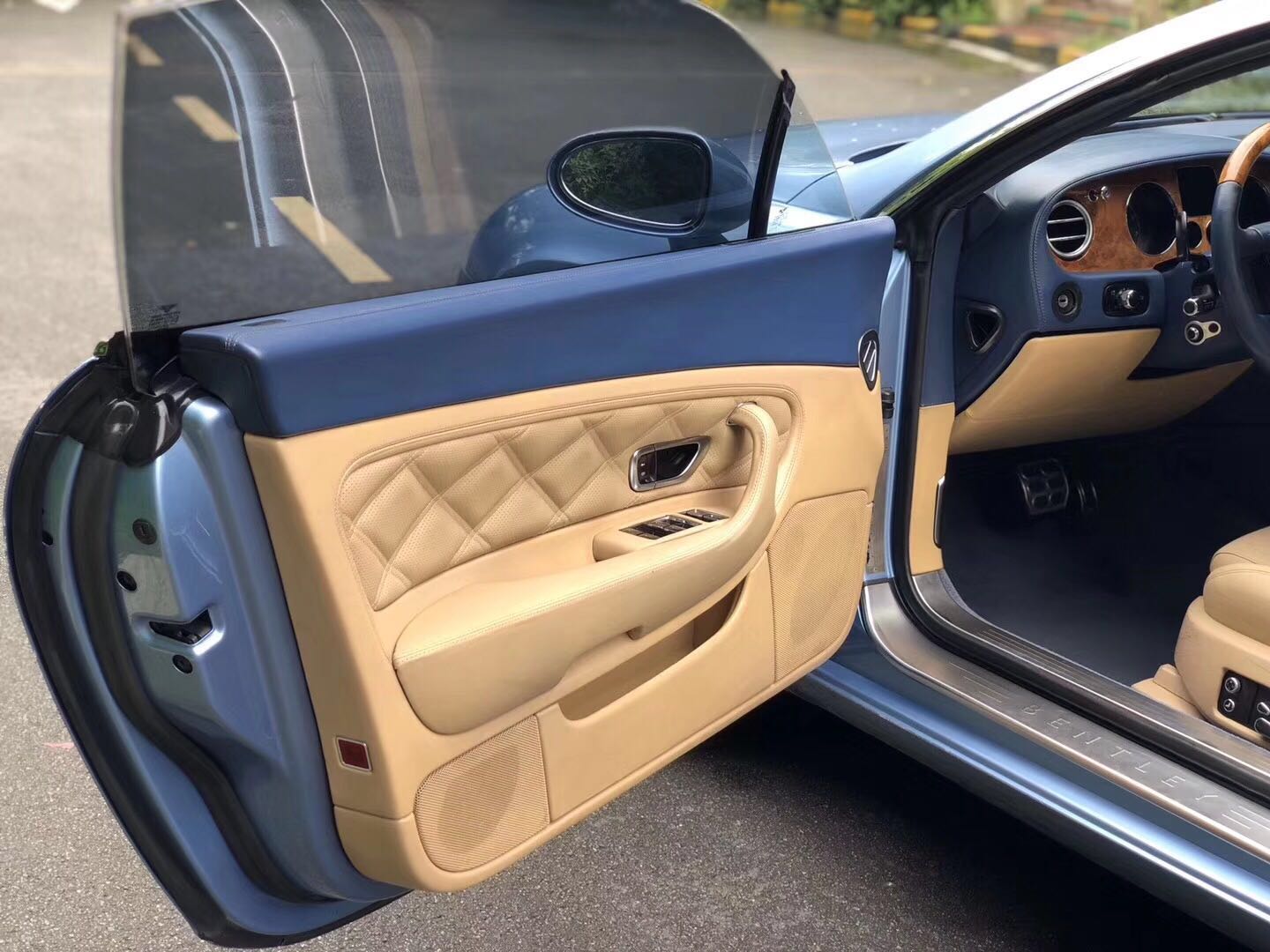 08GT-6.0T 8.jpg