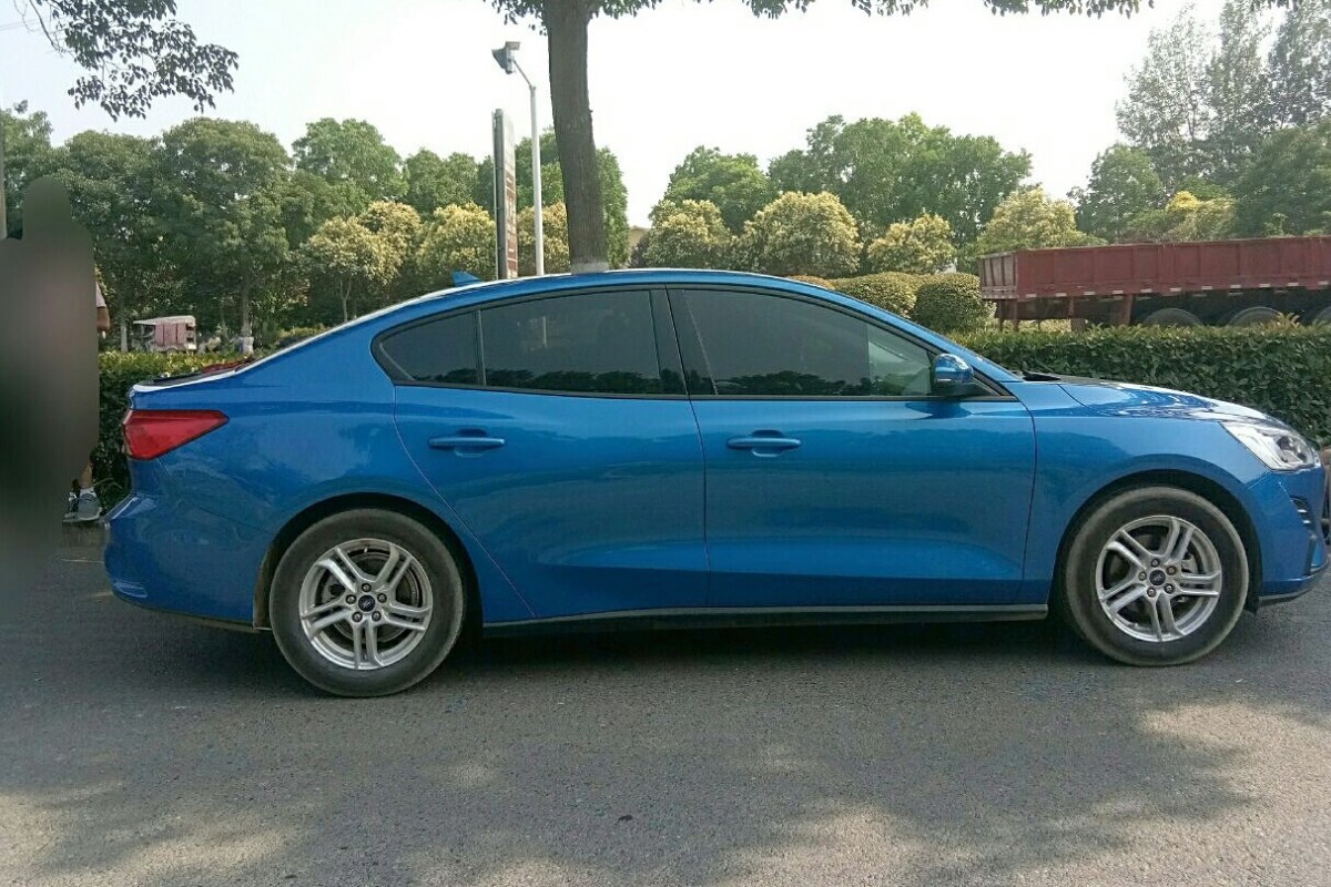 100005fdaiia8ax5inylbl.jpg