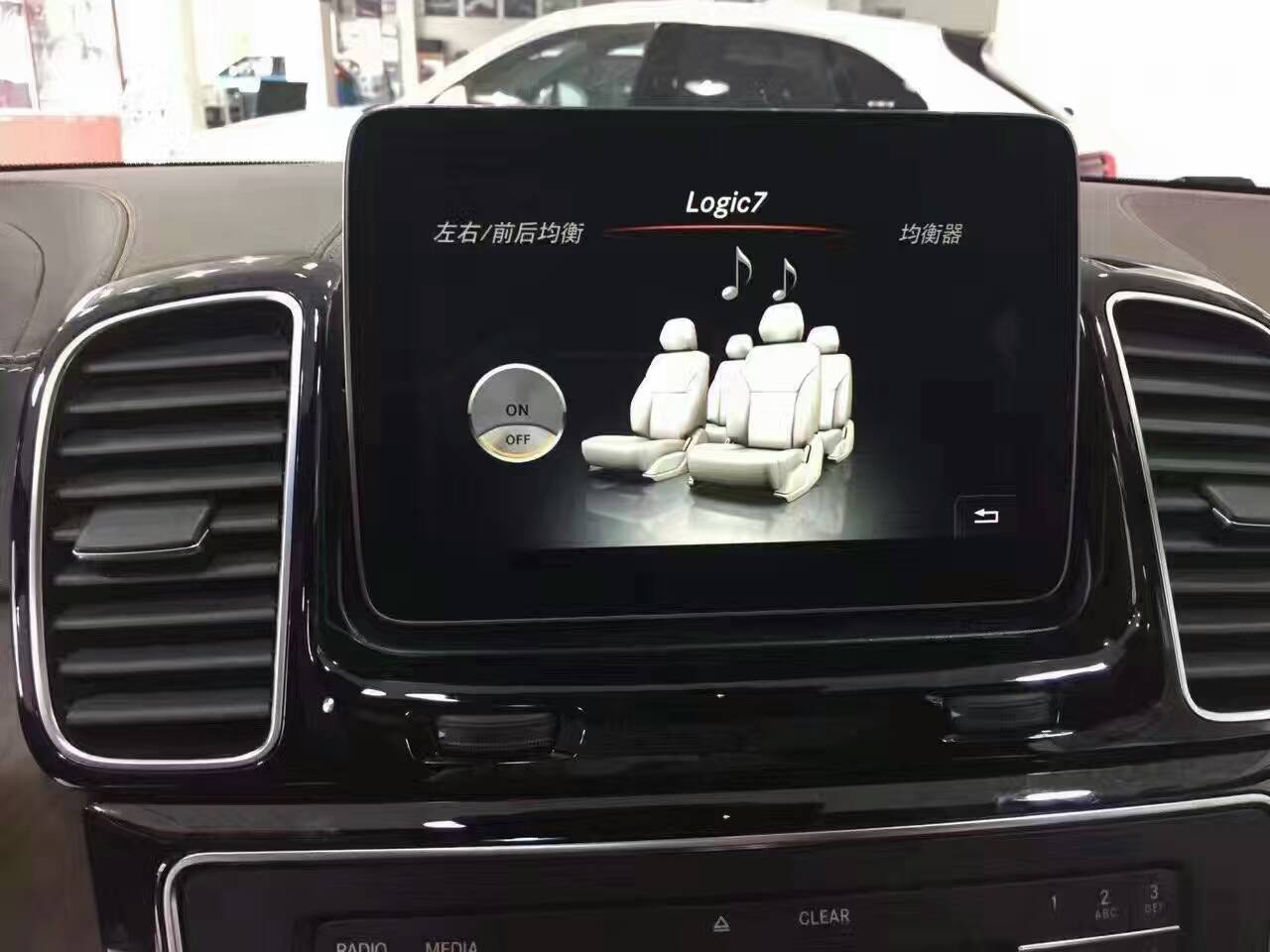 702411878284193177.jpg