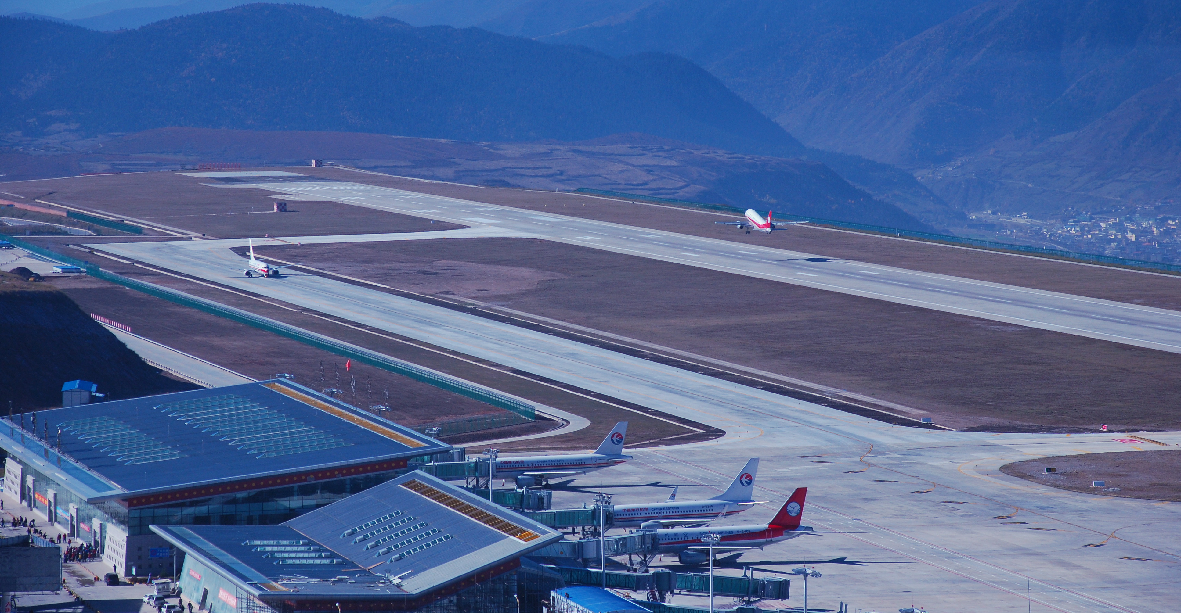 8月8日,九黄机场恢复航班运行