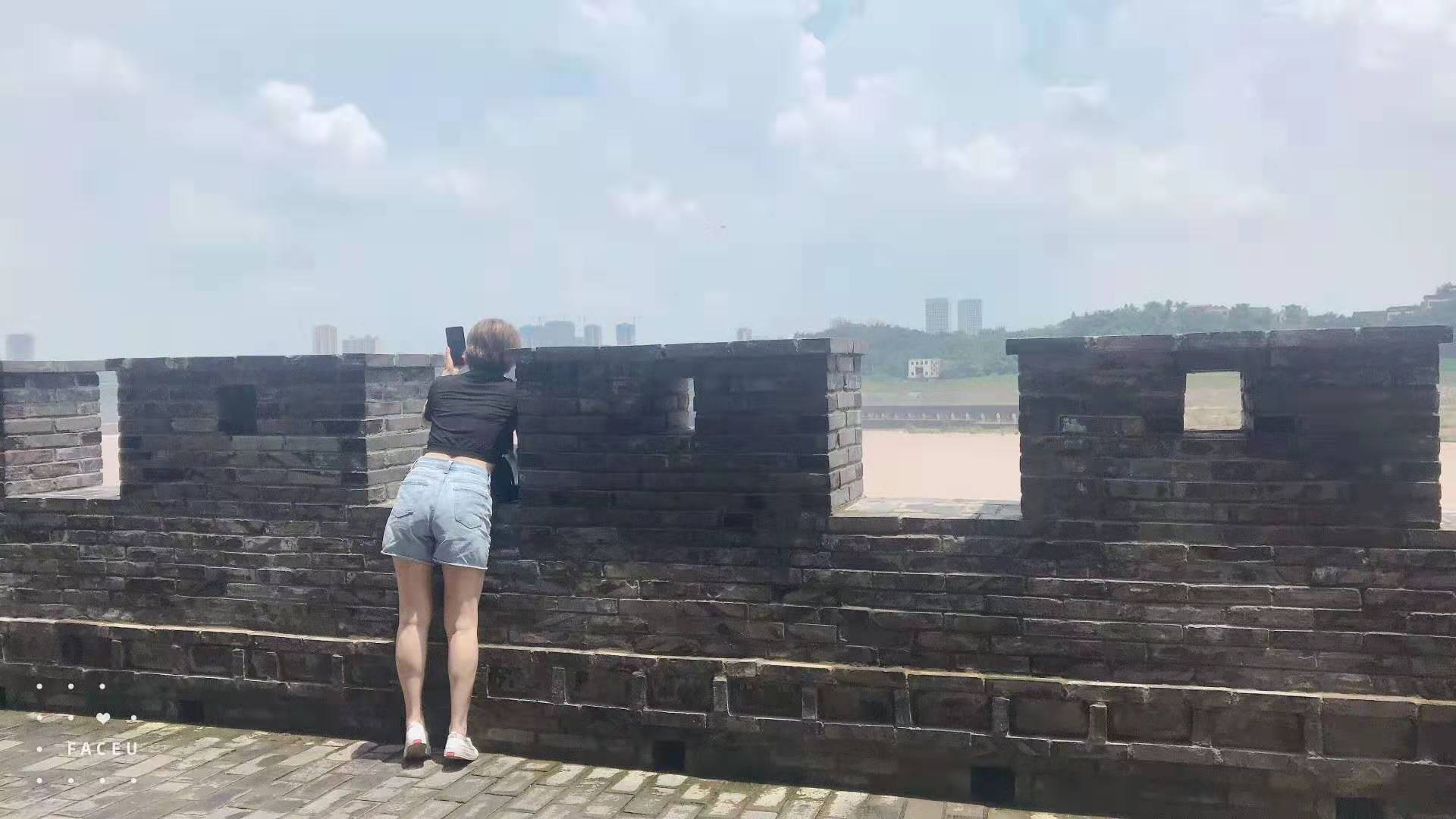 ¥.jpg