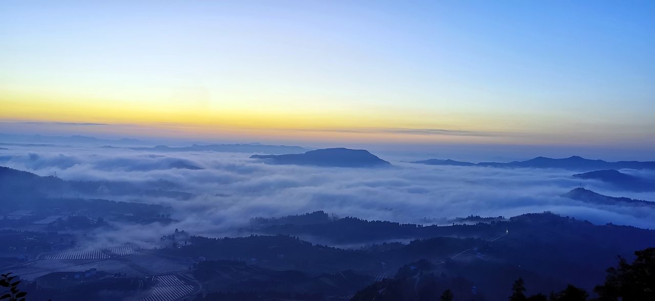 展示仪陇形象争创天府旅游名县之新政镇龙凤山180度观景平台