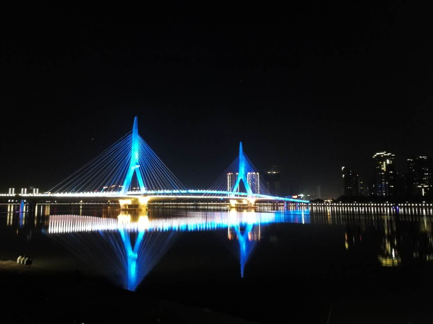 一号桥-蓝光