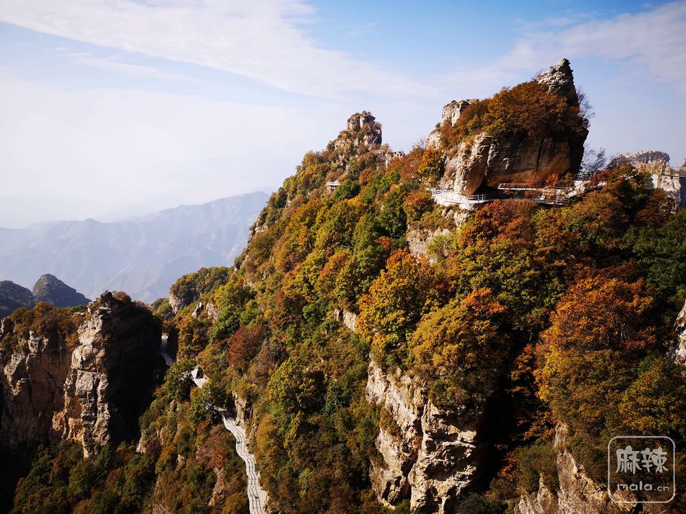 秋高气爽红叶装扮中国北方第一奇山白石山风光