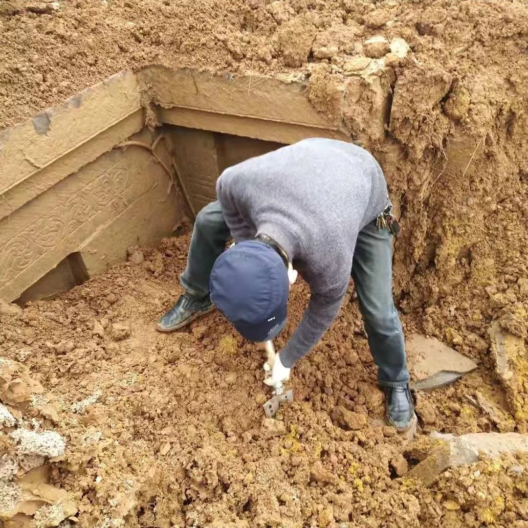 蓬安縣錦屏鎮玉房村挖出一座明朝古墓