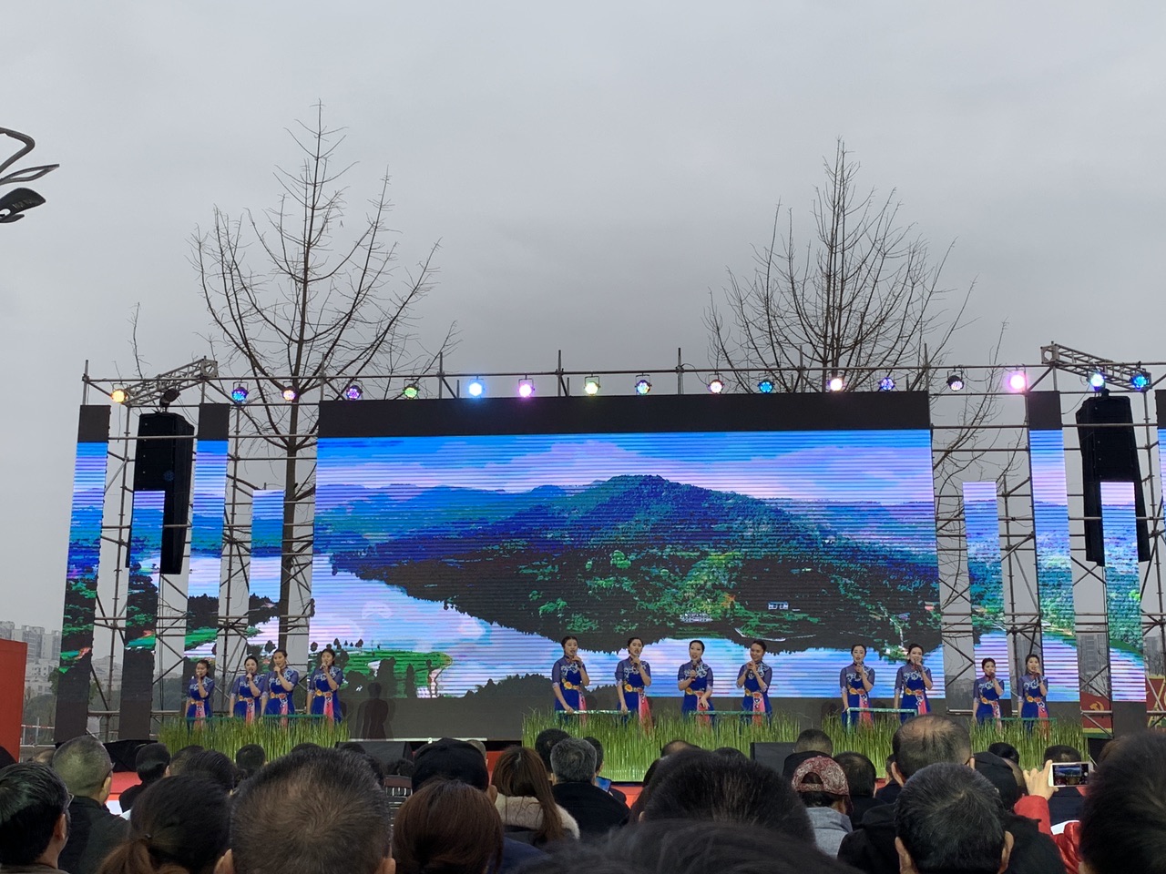 四川南充營山第三屆黑山羊美食節開幕啦