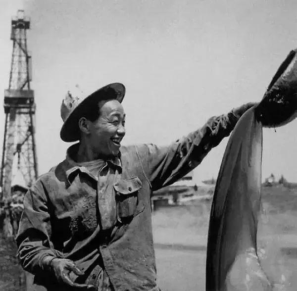 1958年,四川南充市,石油勘探工jpg