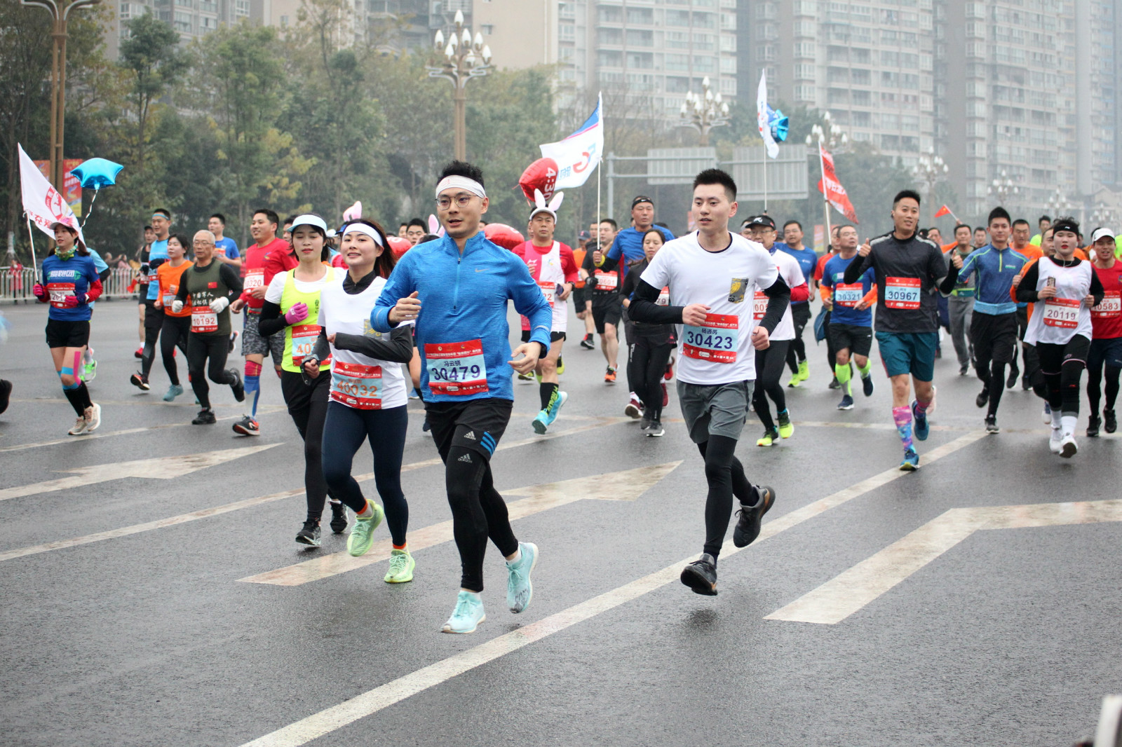 140353axanjuccxmom3xxx.jpg