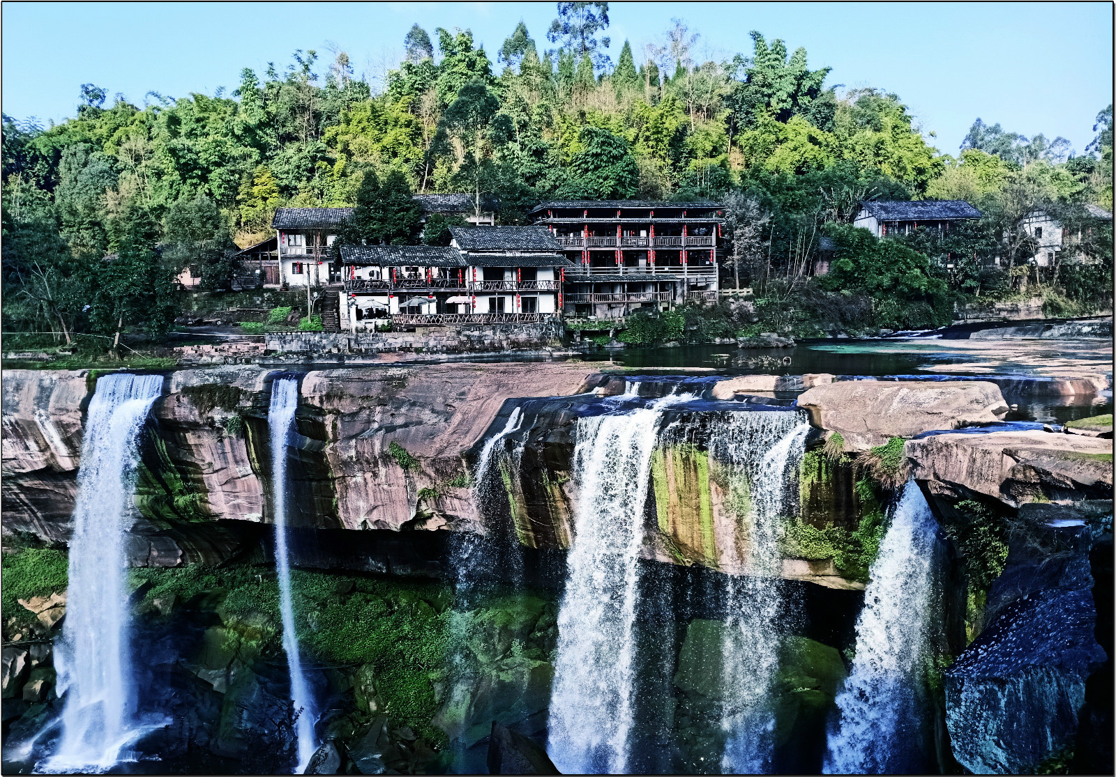 手机随拍:又见广安万春桥(红色影视城)