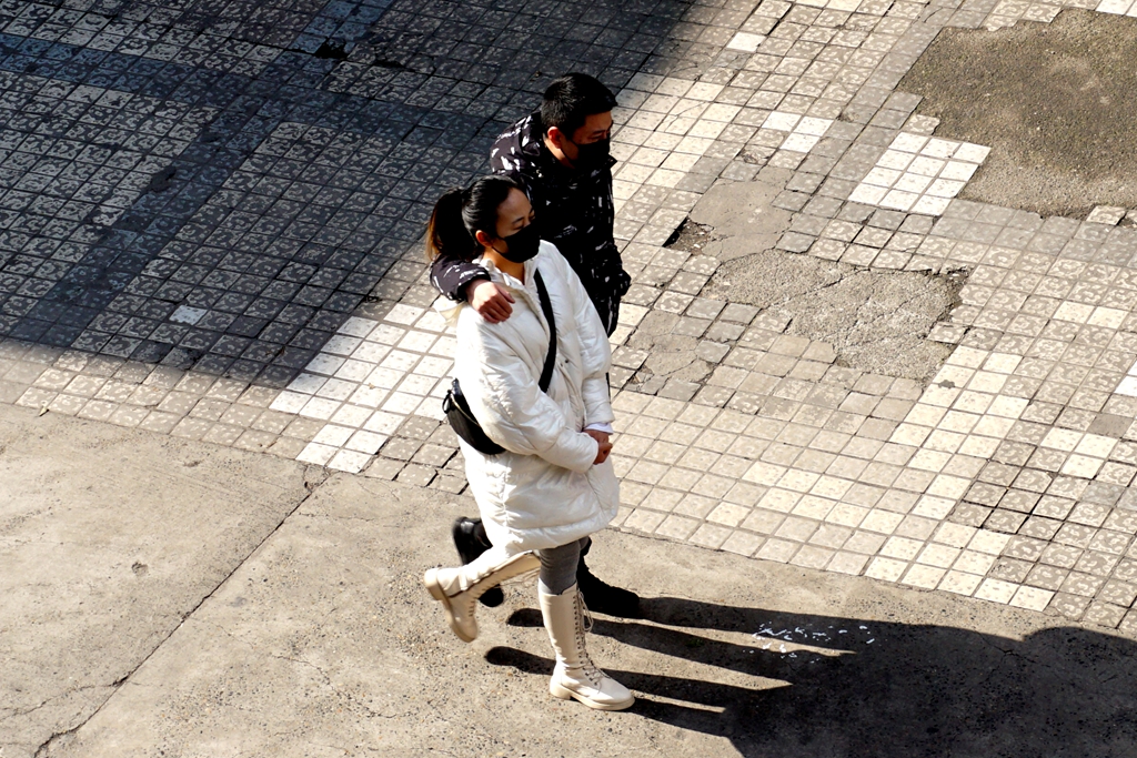 231200c9dv7evoeo4hou9t.jpg