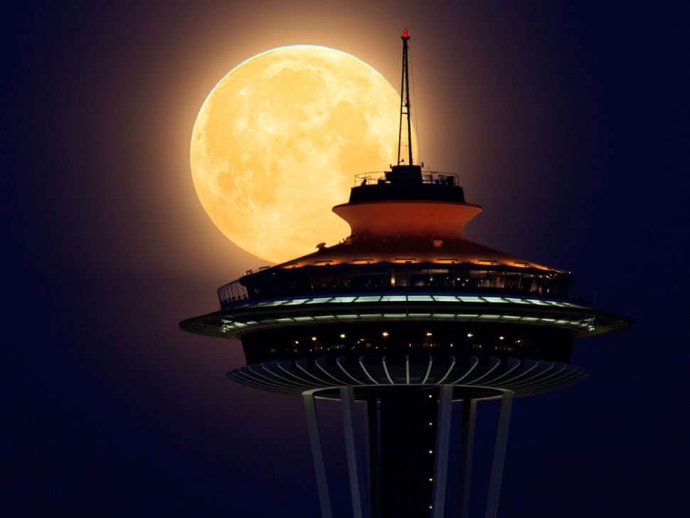 " 外国 super moon 月亮比中国圆 "vs" 中国九九乘法口诀表比外国巧 "