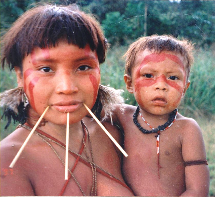 839px-Yanomami_Woman_&_Child.jpg