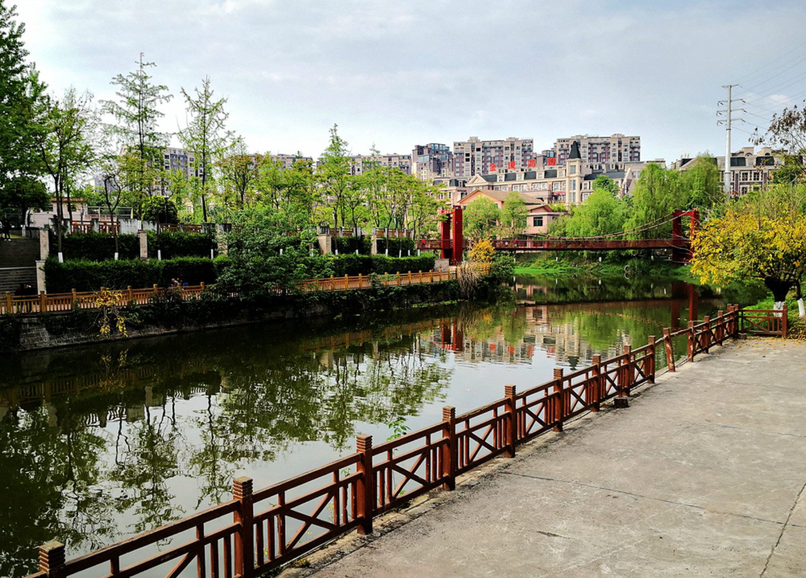 203102kmzgs313emhlp9l0.jpg