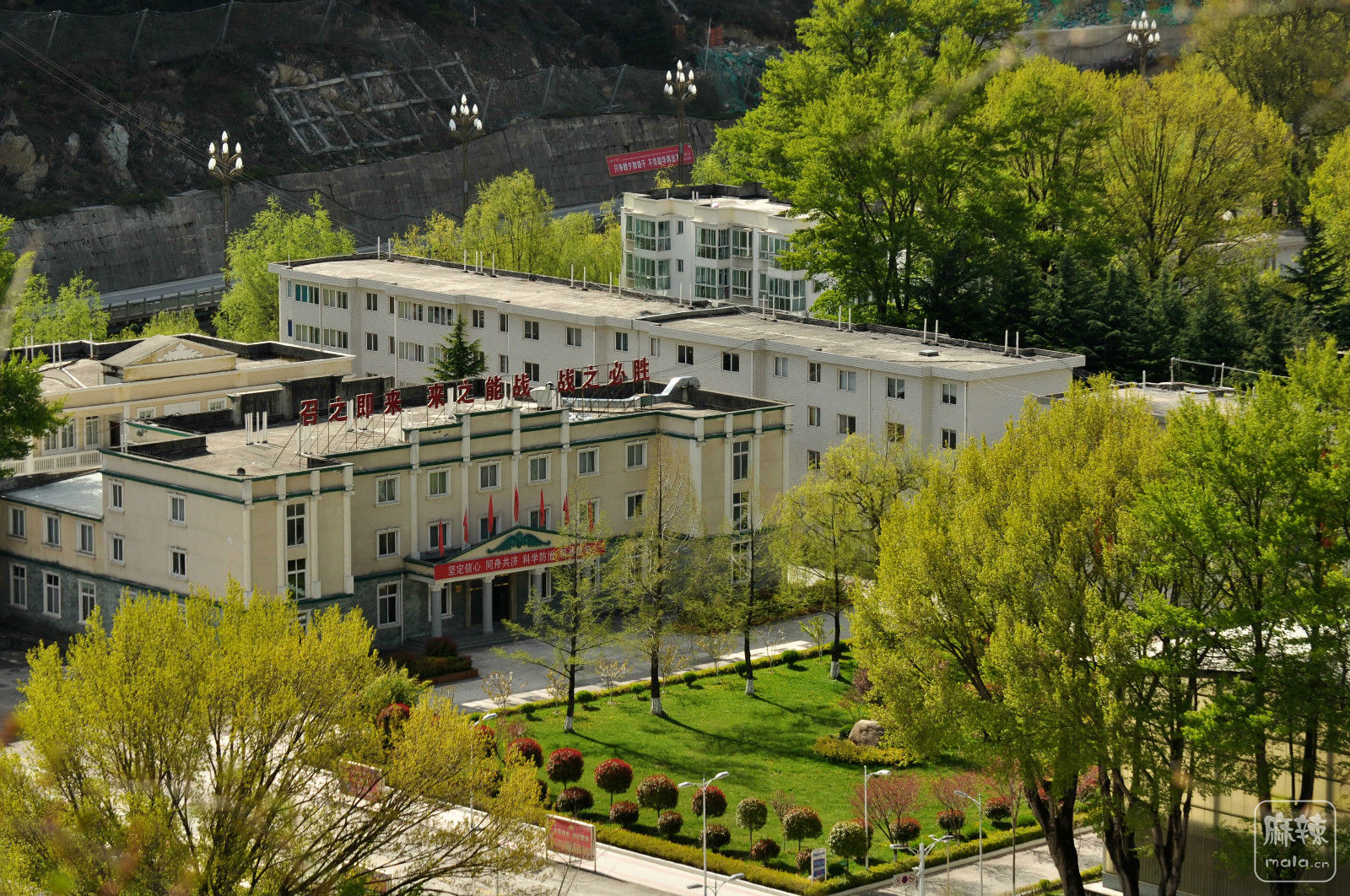 114642ch22jztbzhoovo27.jpg