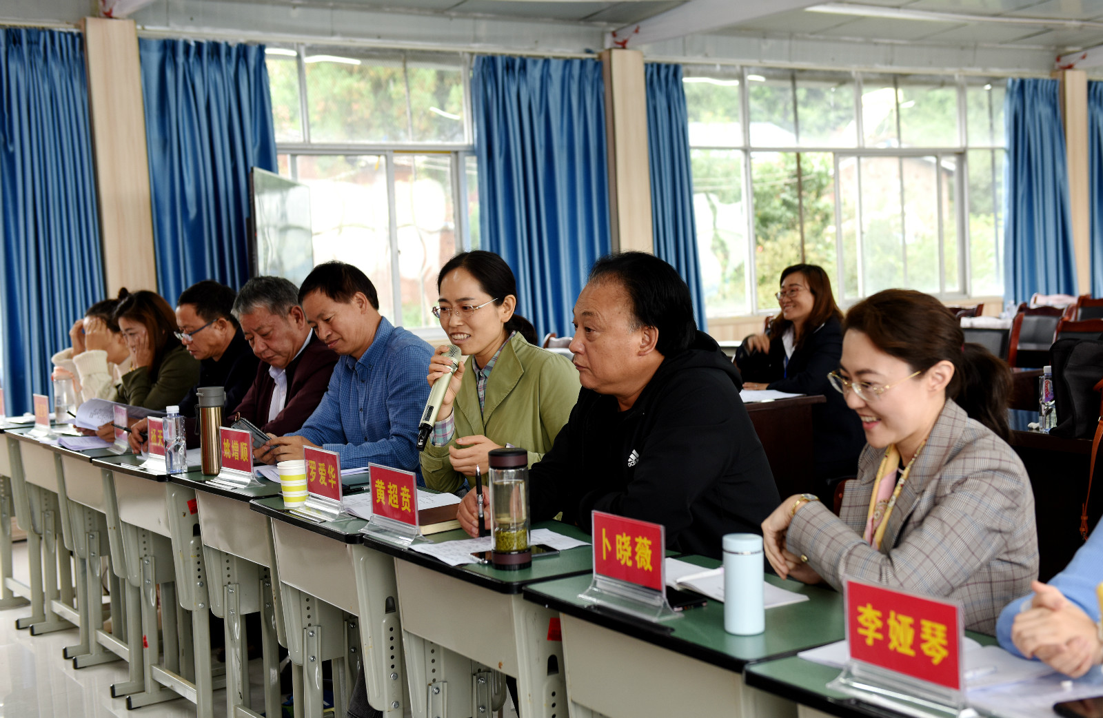 盐源县工农街小学图片