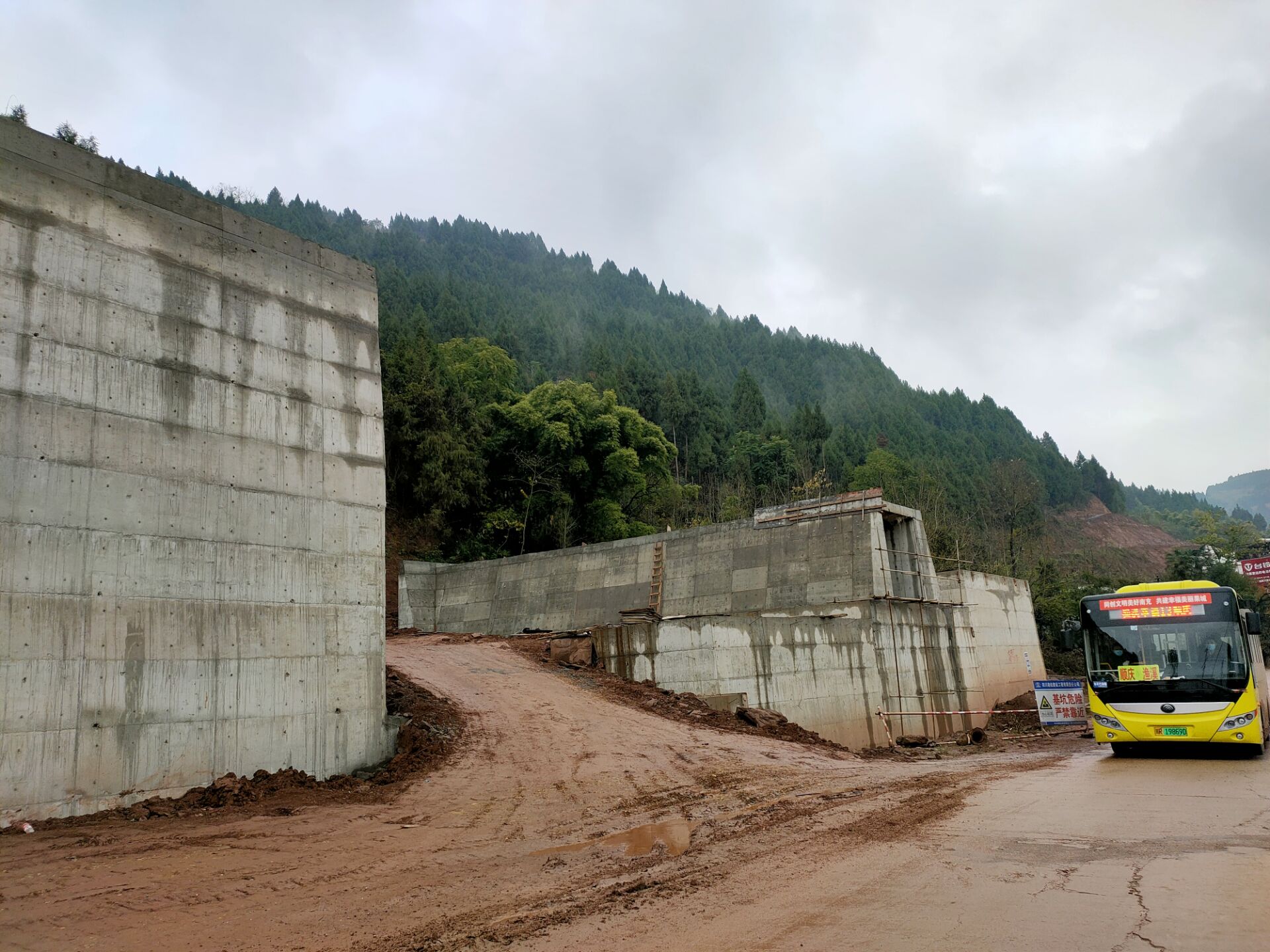 顺蓬营一级公路顺庆段图片