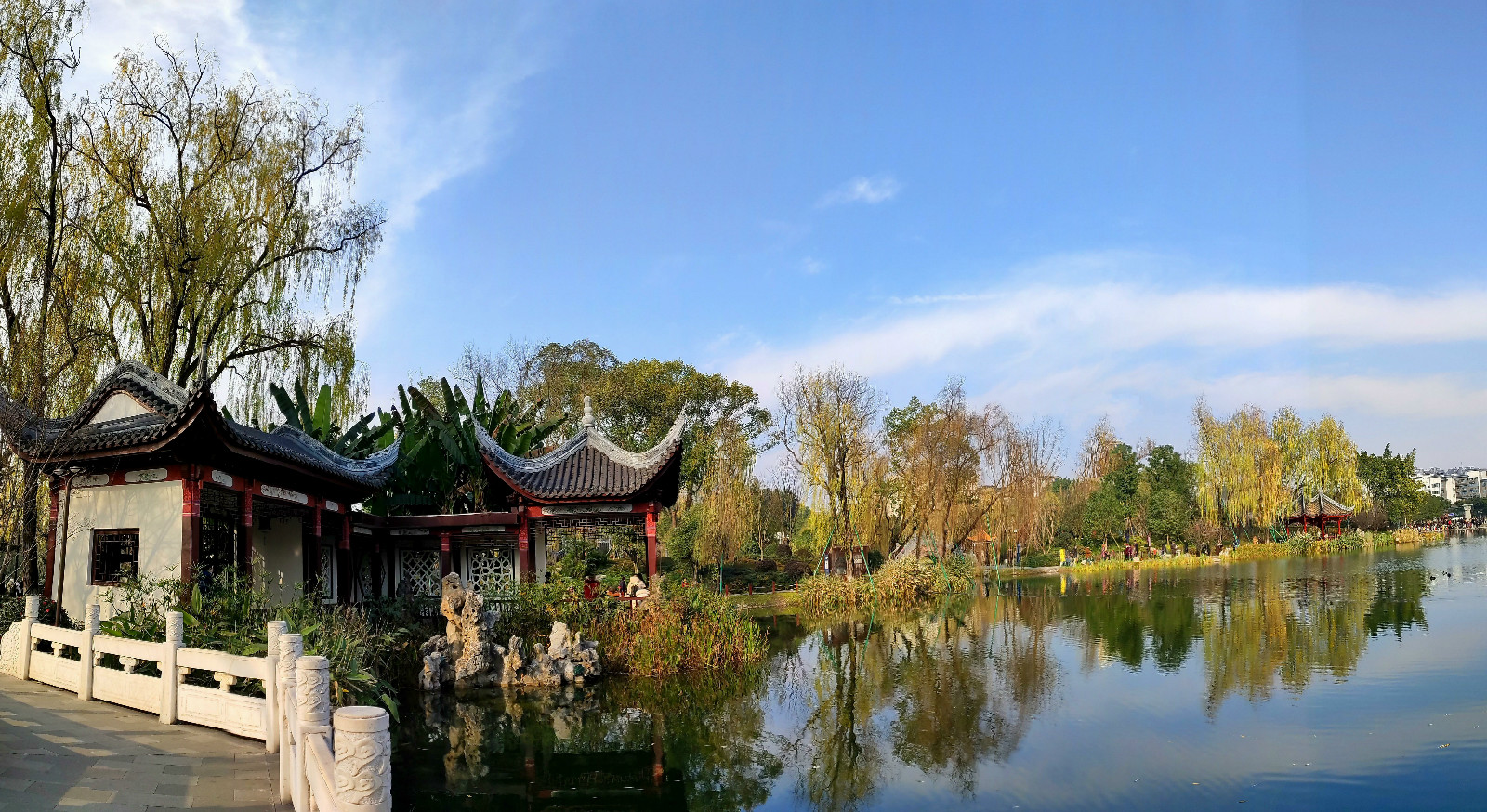 “北湖水月”水幕光影秀：助力郴州打造世界级旅游目的地凤凰网湖南_凤凰网