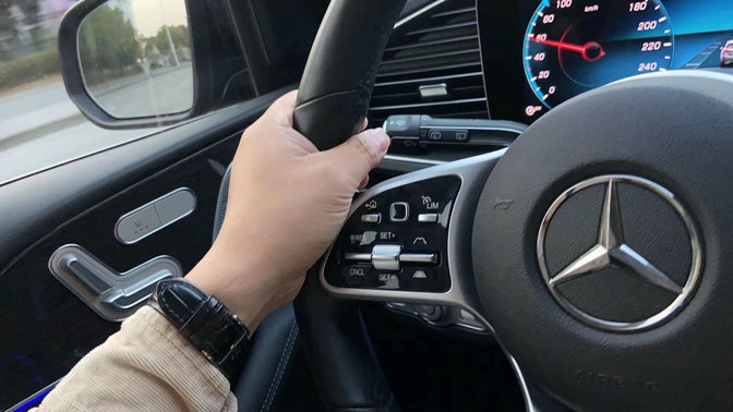 GLE167ACC1.jpg