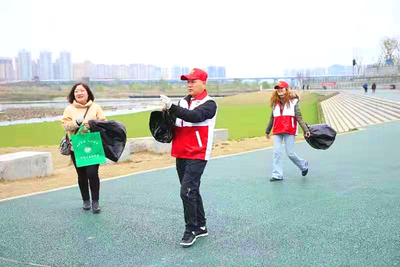 201512hkz1ktabmijmtblx.jpg