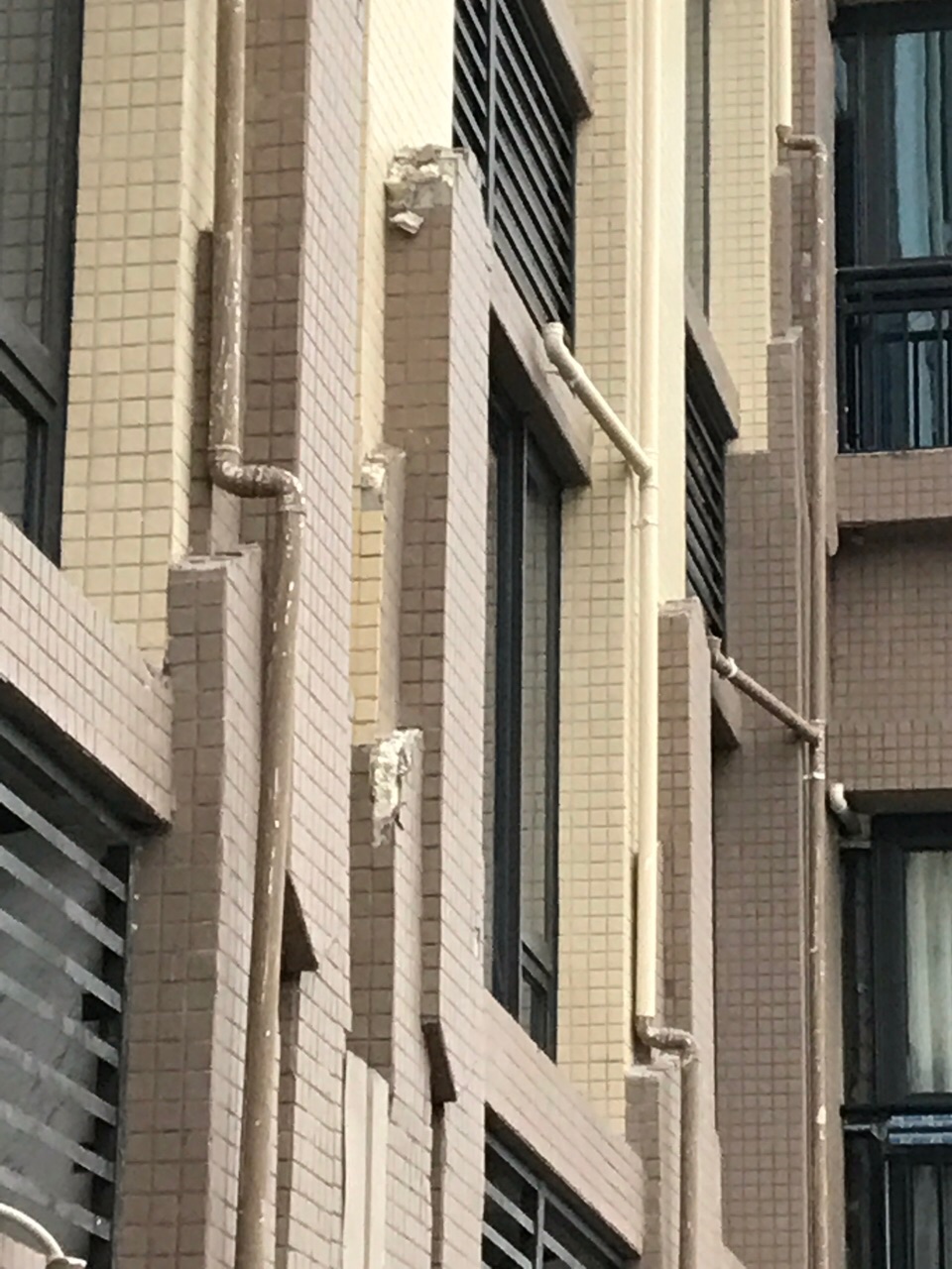 front1_0_FjYjFUjG4NrQ8naYR3PTNQF6E3Y1.1618233089.jpg