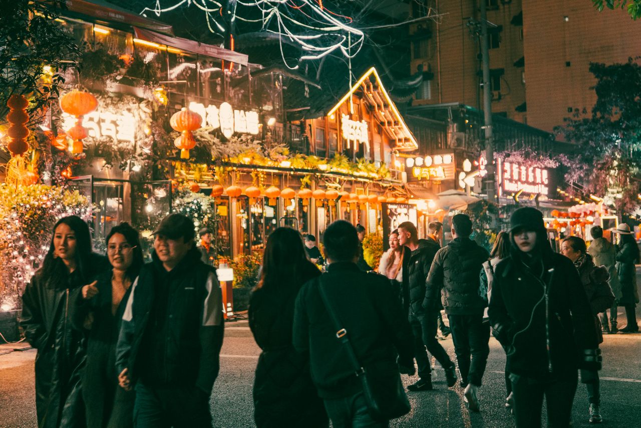 【携程攻略】上海上海老街景点,上海老街其实就是一条普通的小商品街，以前根本没有“上海老街”这个…