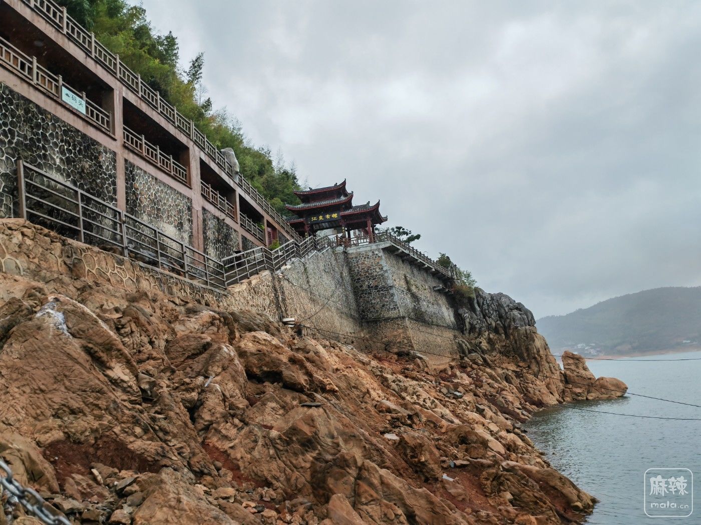 郴州东江湖溶洞介绍图片