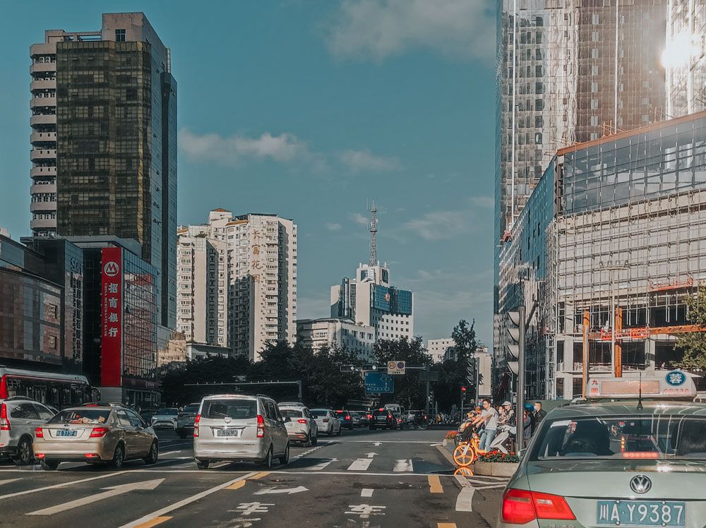 車窗外的這個城市