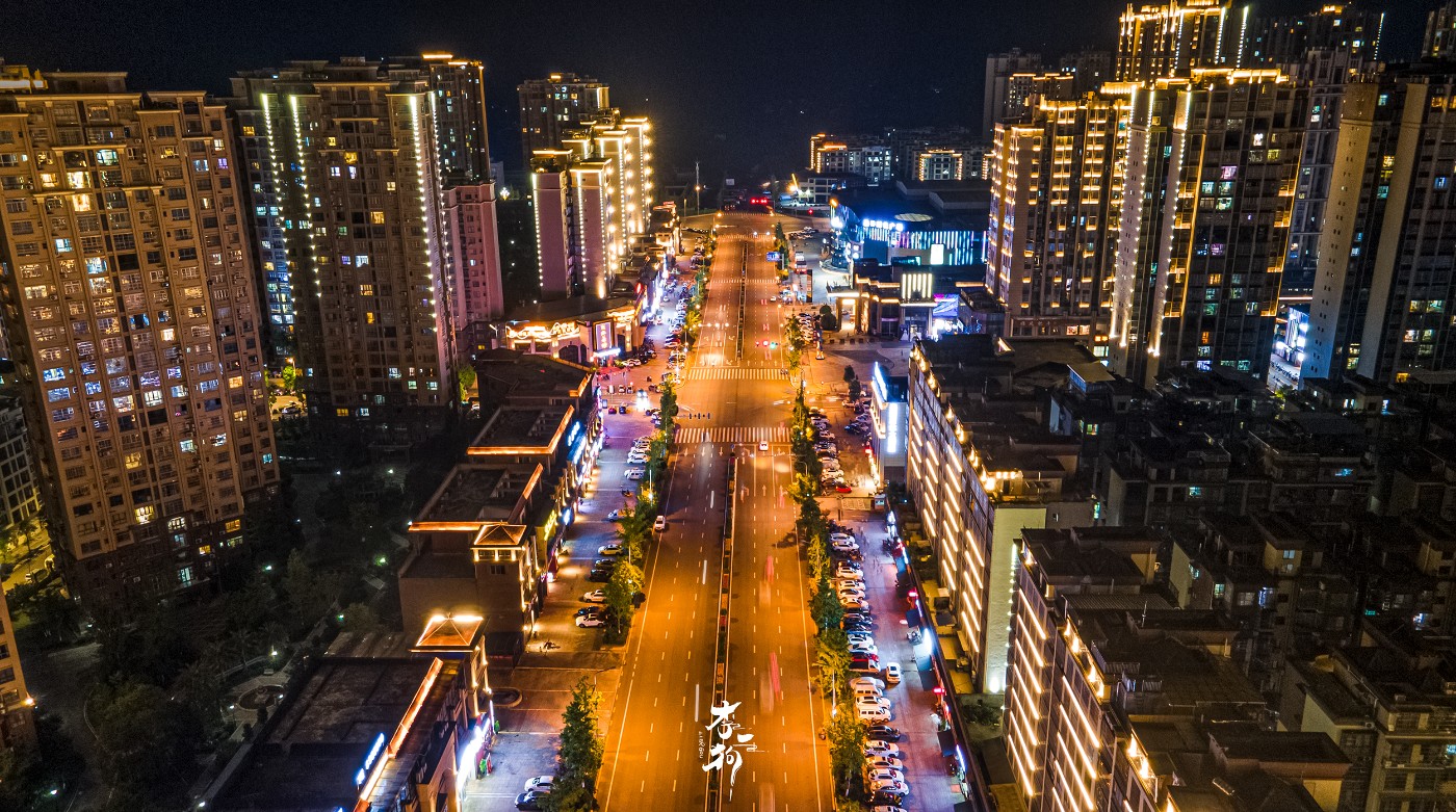 营山水晶公园夜景图片