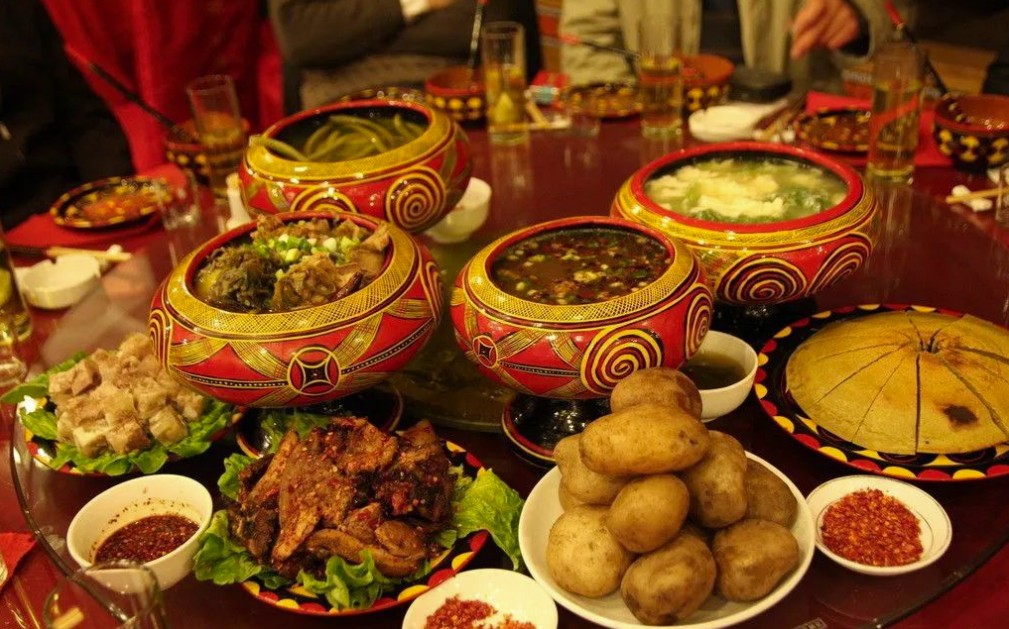 西昌凉山风彝族餐厅图片