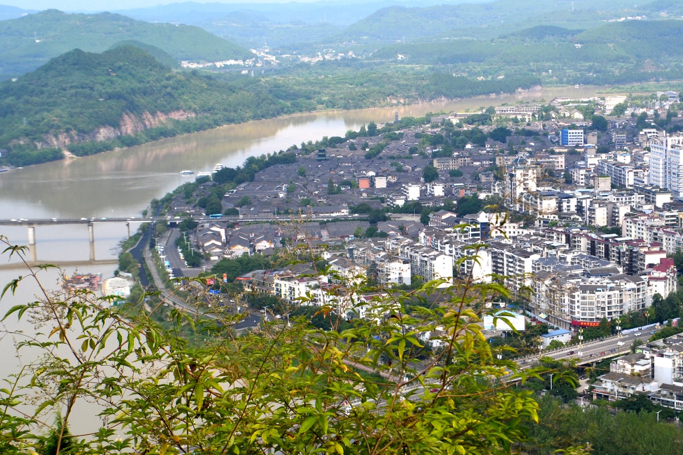 阆中新城区全景图片图片