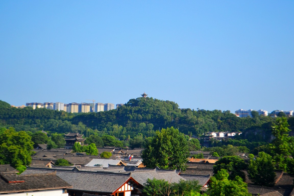 阆中古城——之(中天楼三楼上外望的八方古城全景)